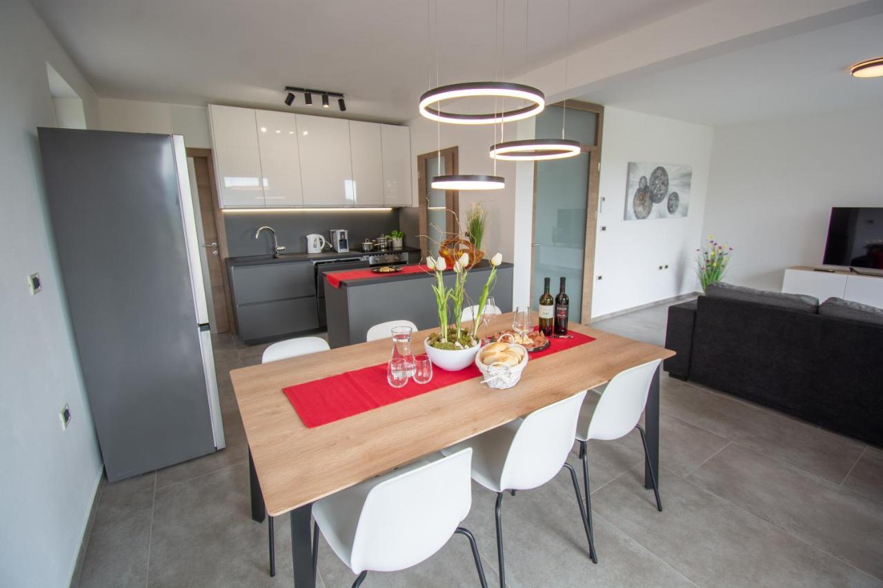 Holiday House Oljka Kobdilj Extérieur photo